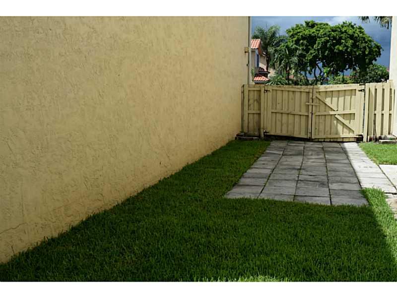 WEST ESPLANADE - Residential