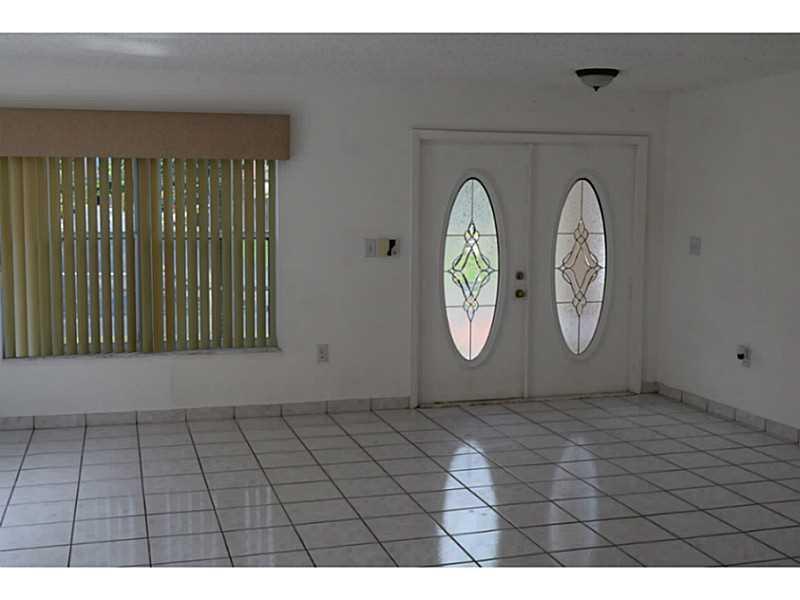 WEST ESPLANADE - Residential