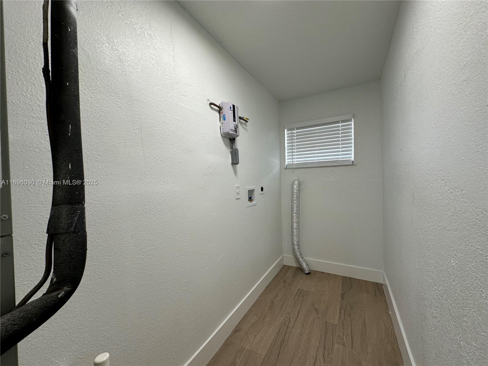 TOWN OF HALLANDALE B-13 - Residential Lease