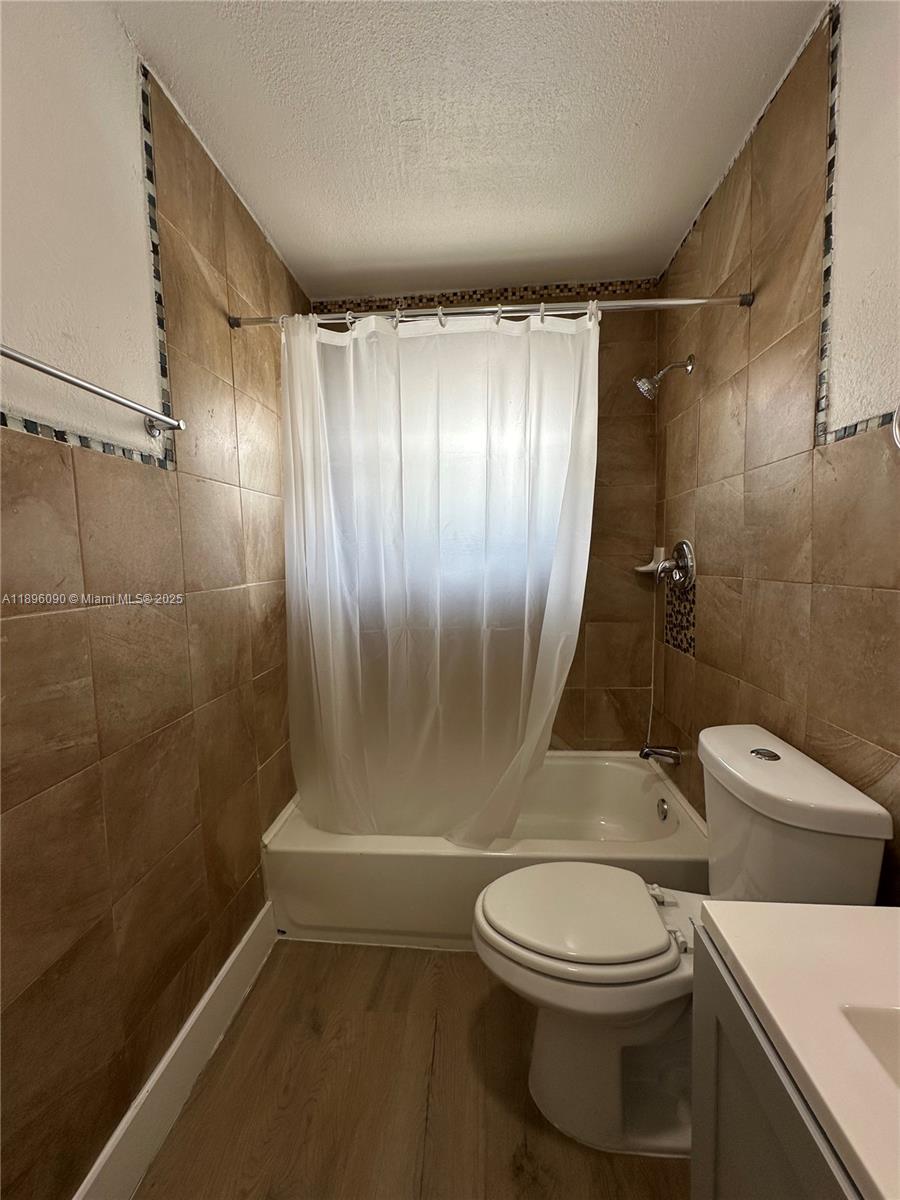 TOWN OF HALLANDALE B-13 - Residential Lease