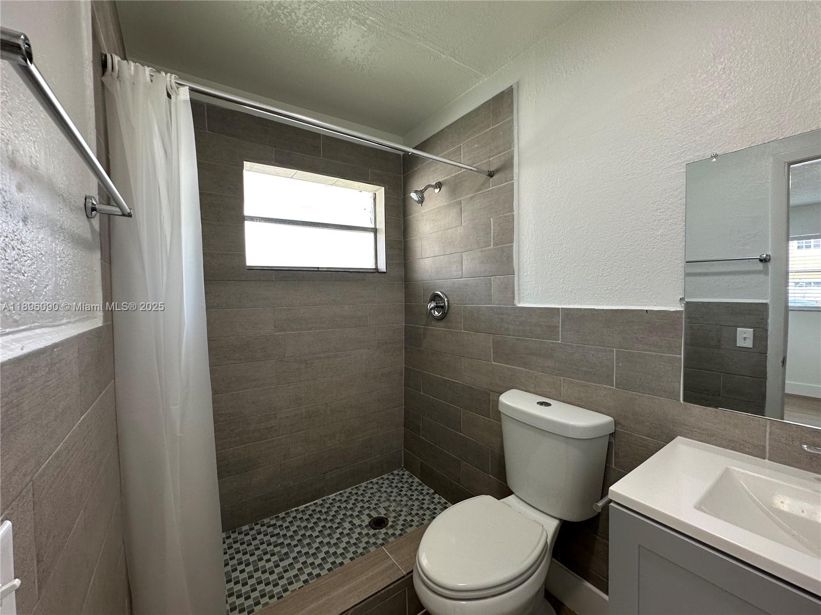 TOWN OF HALLANDALE B-13 - Residential Lease