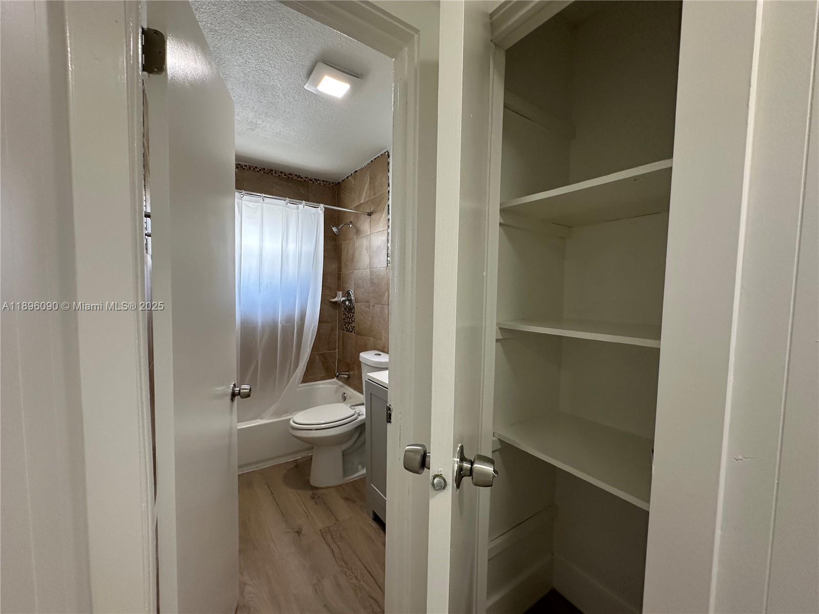 TOWN OF HALLANDALE B-13 - Residential Lease