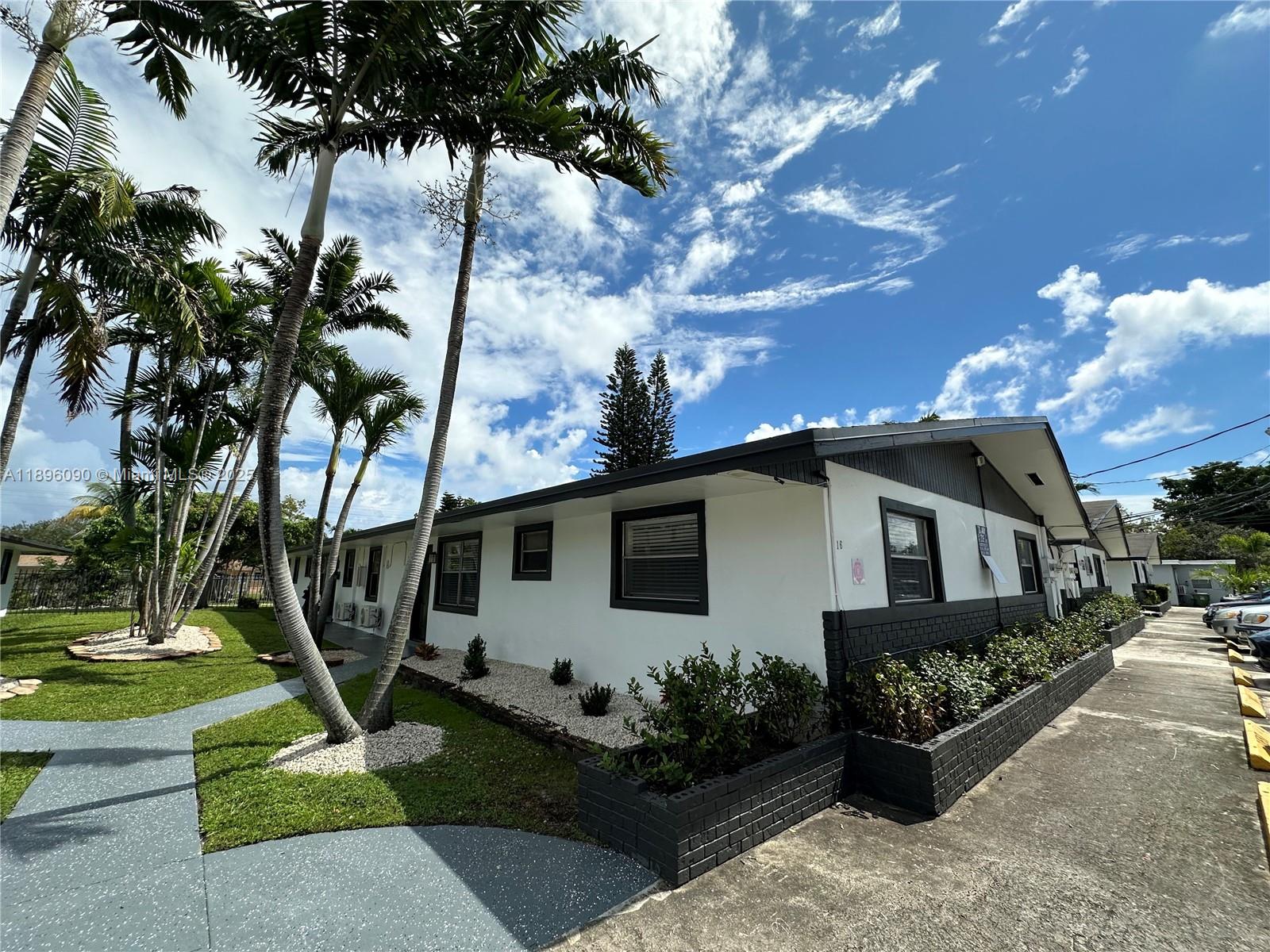 TOWN OF HALLANDALE B-13 - Residential Lease