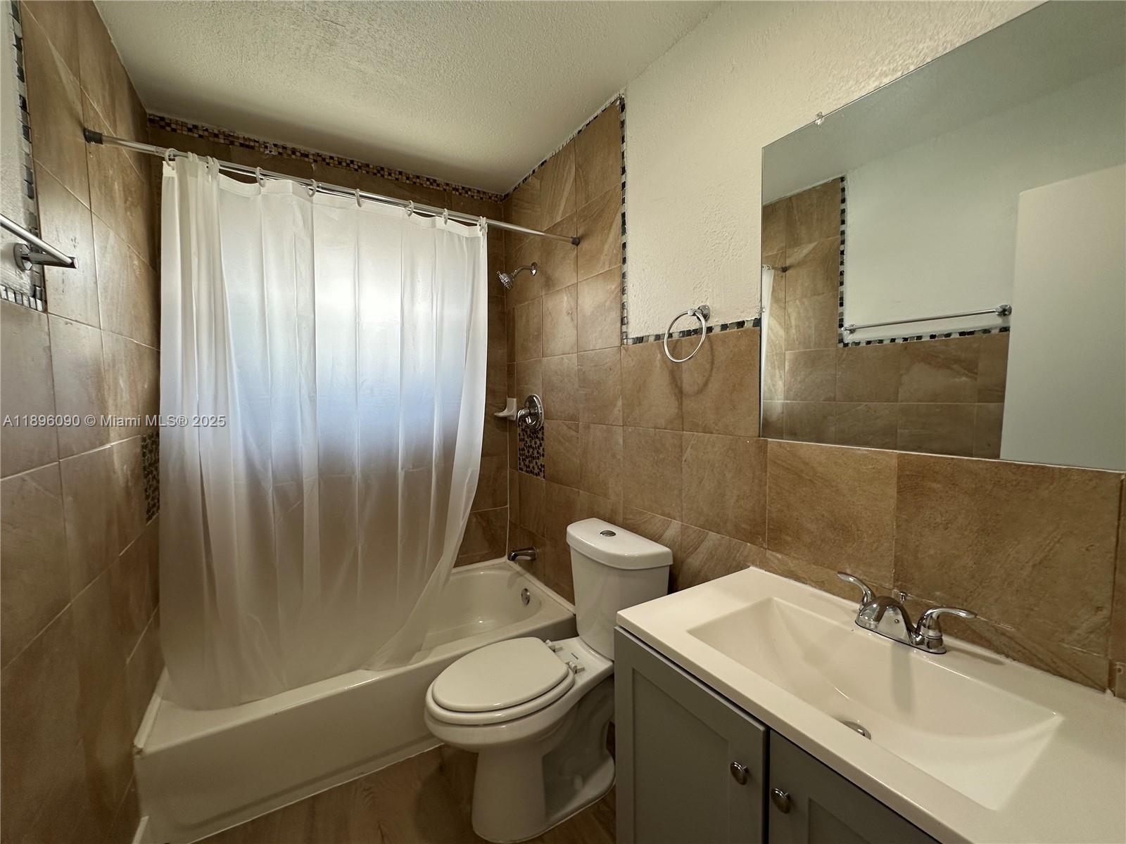 TOWN OF HALLANDALE B-13 - Residential Lease
