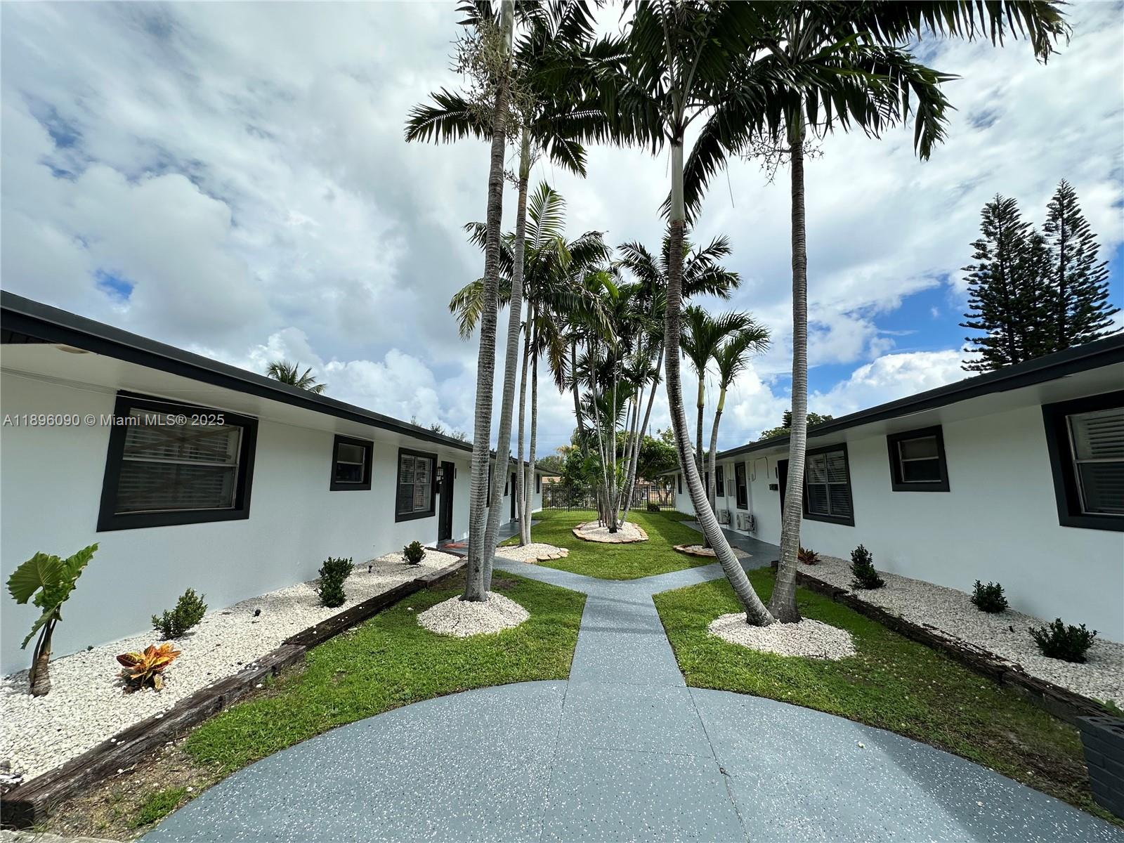 TOWN OF HALLANDALE B-13 - Residential Lease