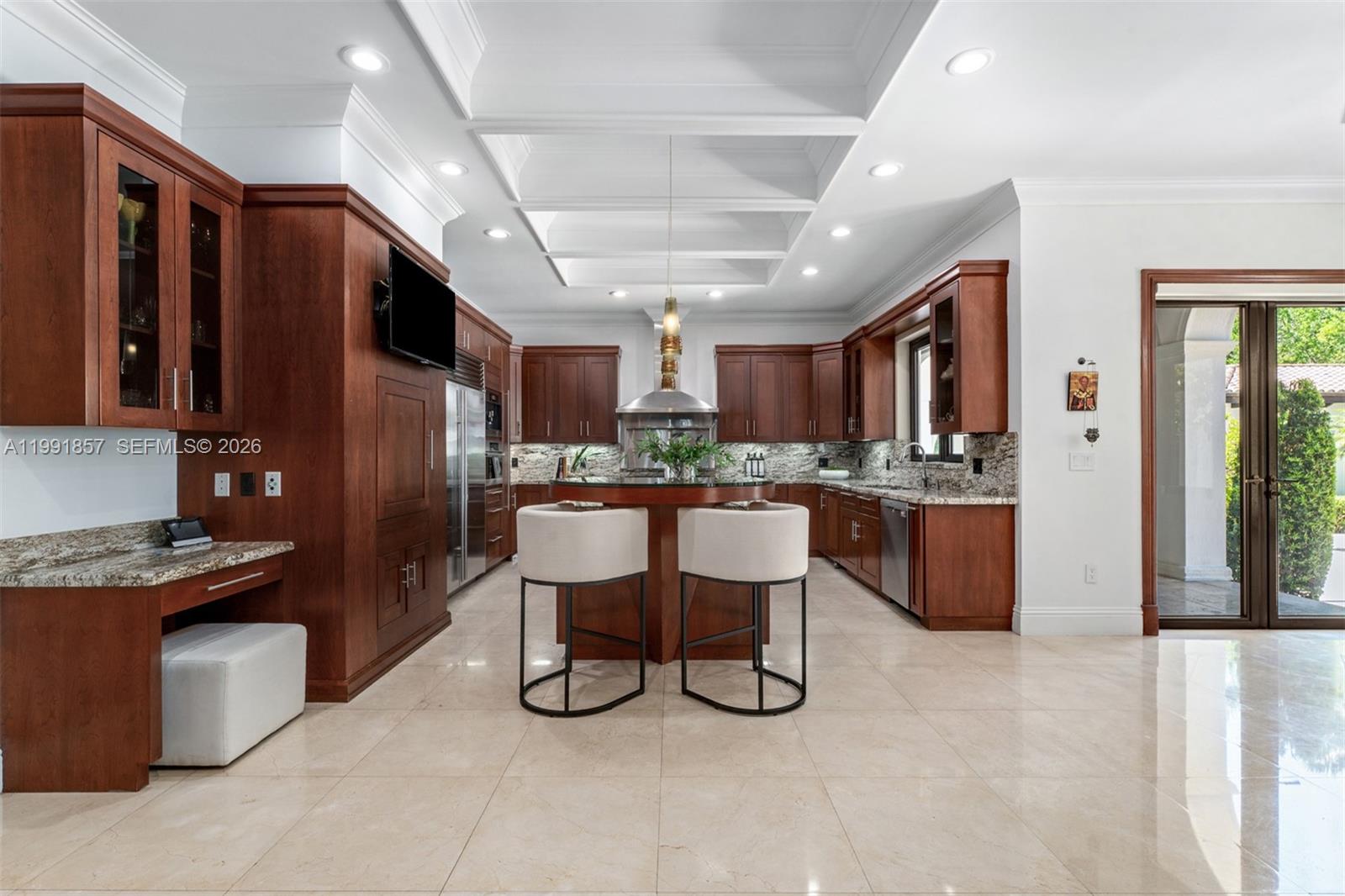 TOWN & RANCH ESTS - Residential