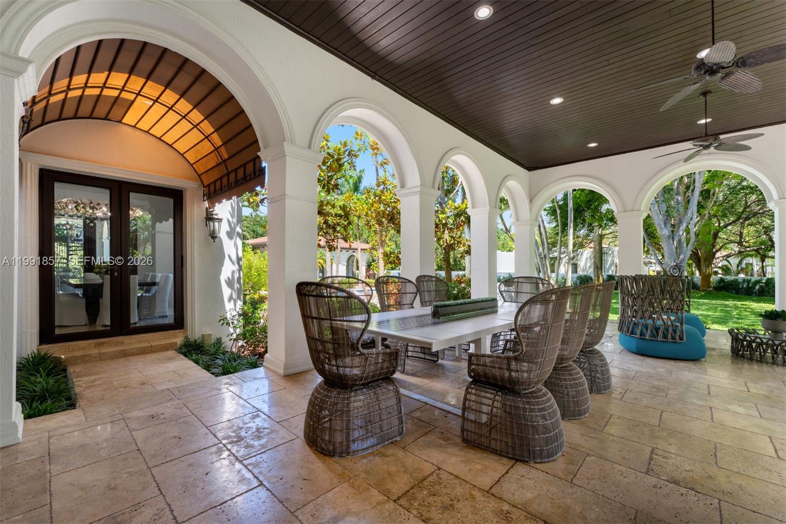 TOWN & RANCH ESTS - Residential