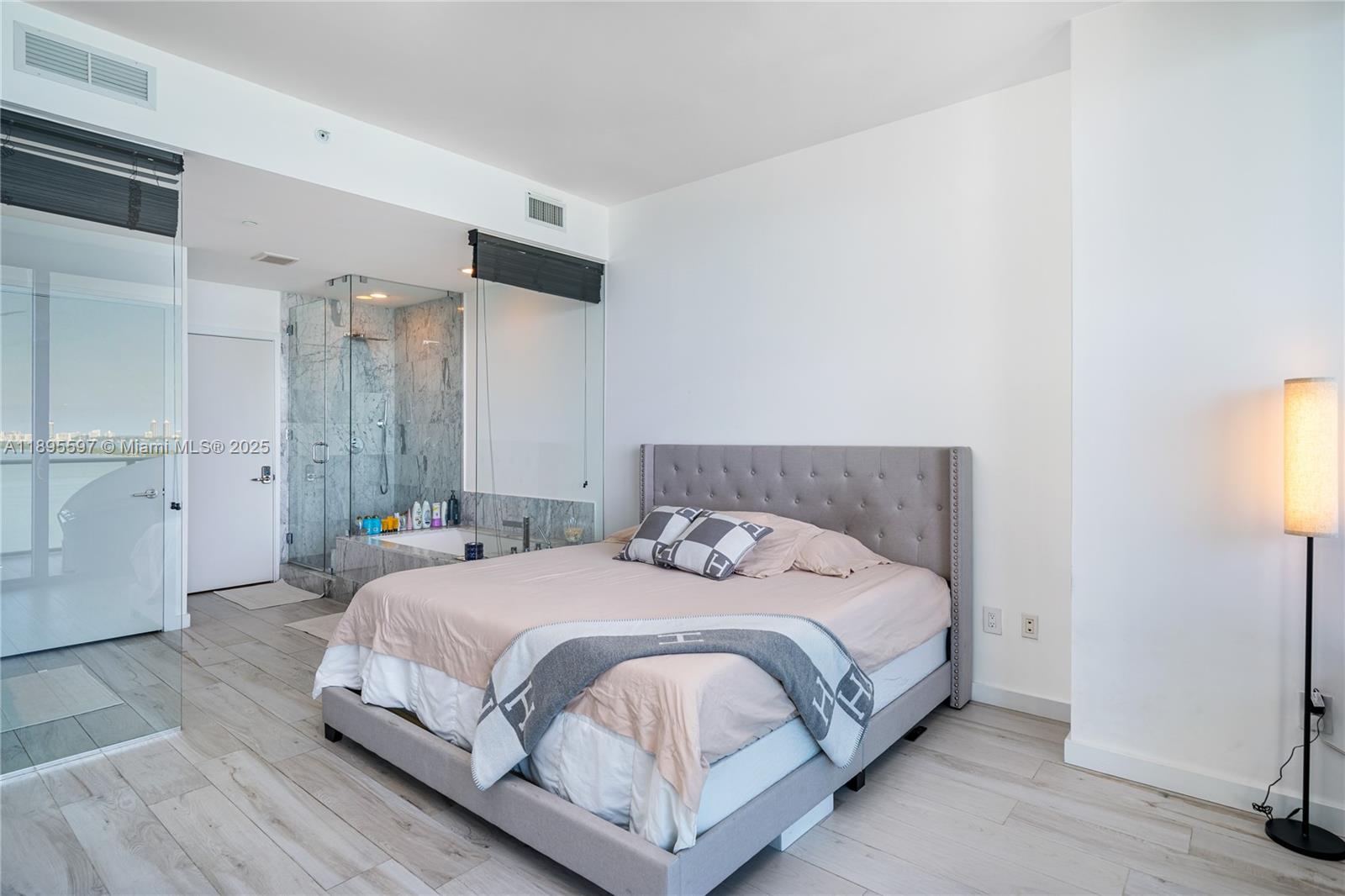 GRAN PARAISO CONDO - Residential