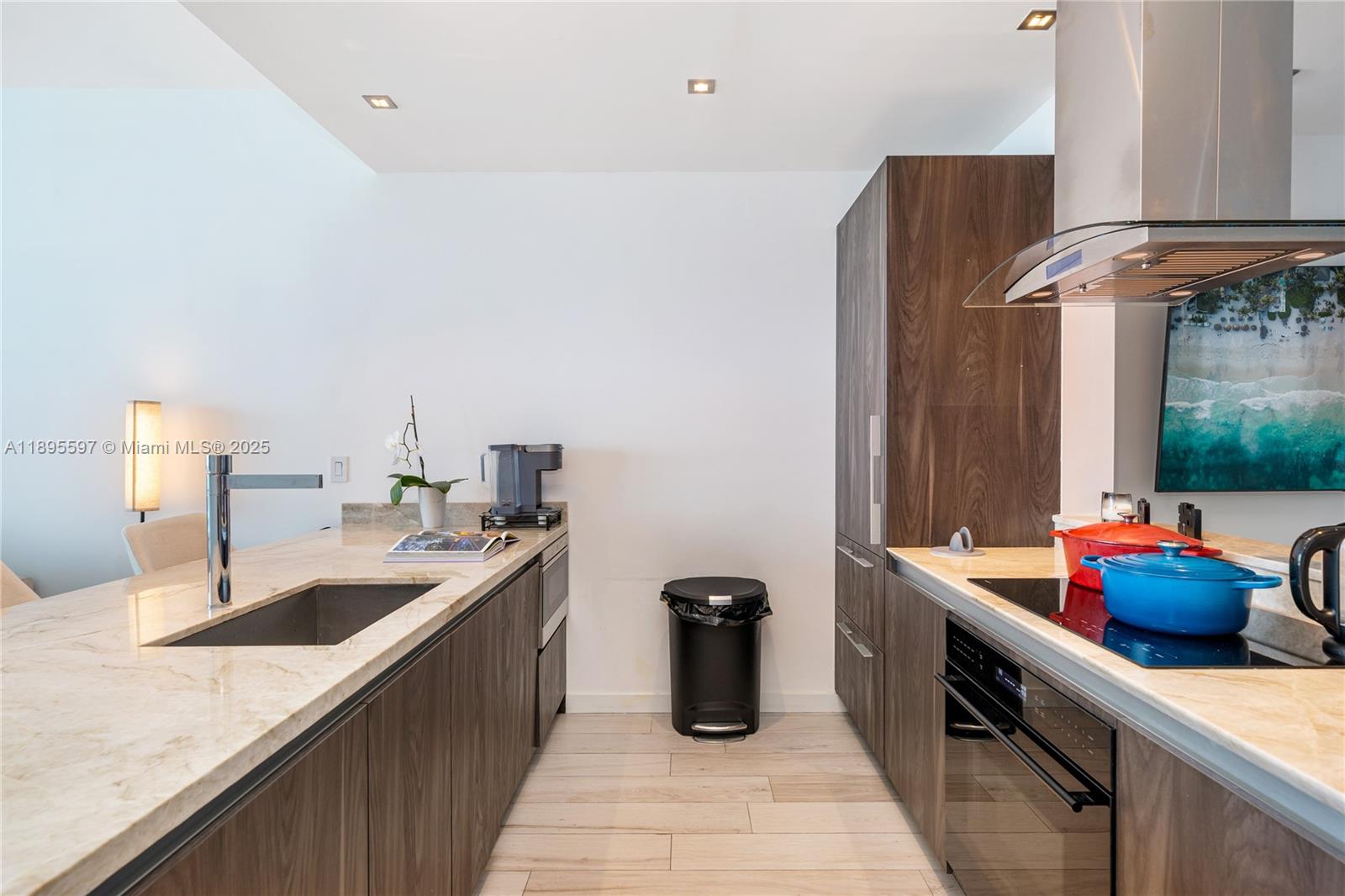 GRAN PARAISO CONDO - Residential