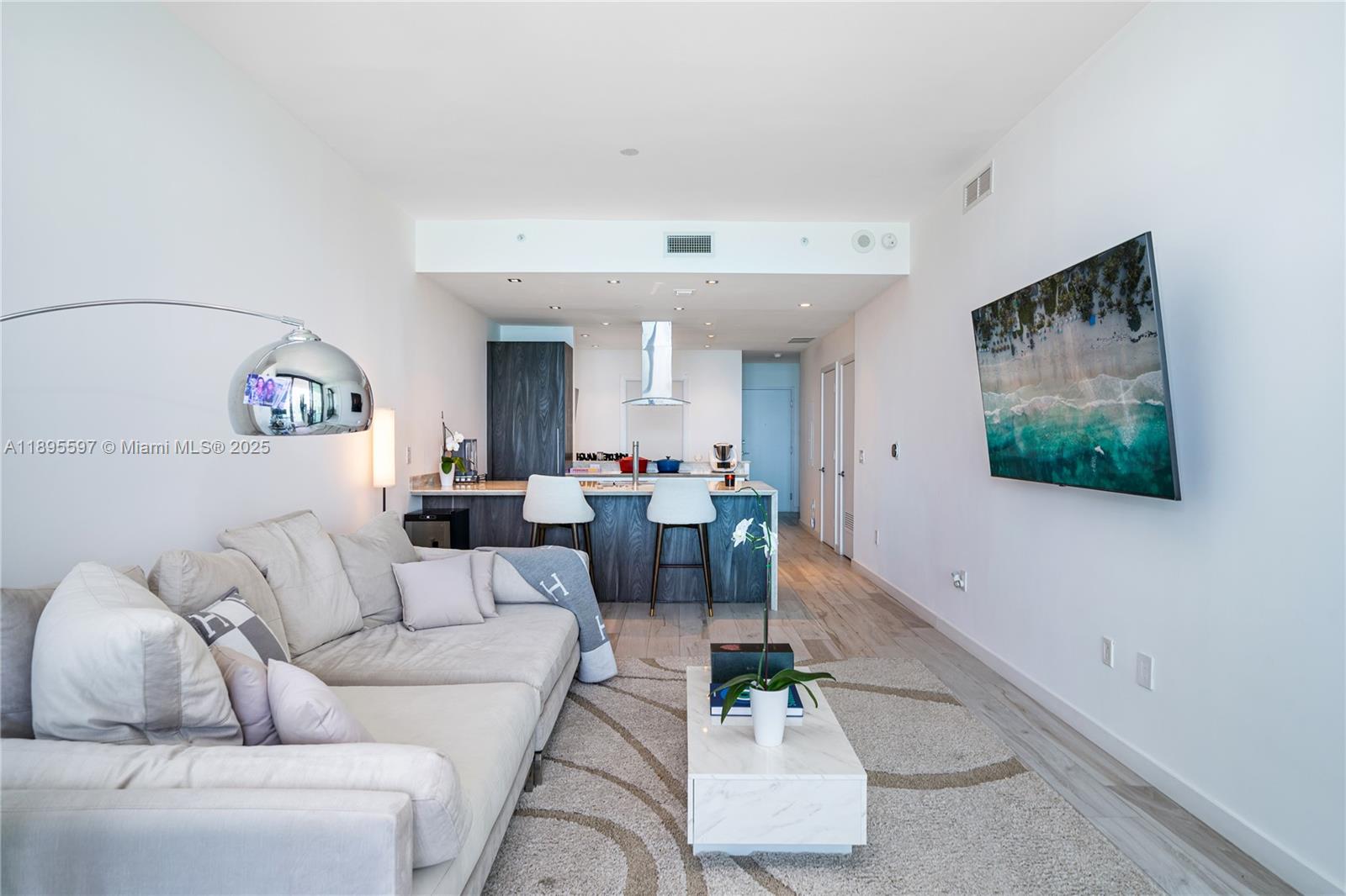 GRAN PARAISO CONDO - Residential