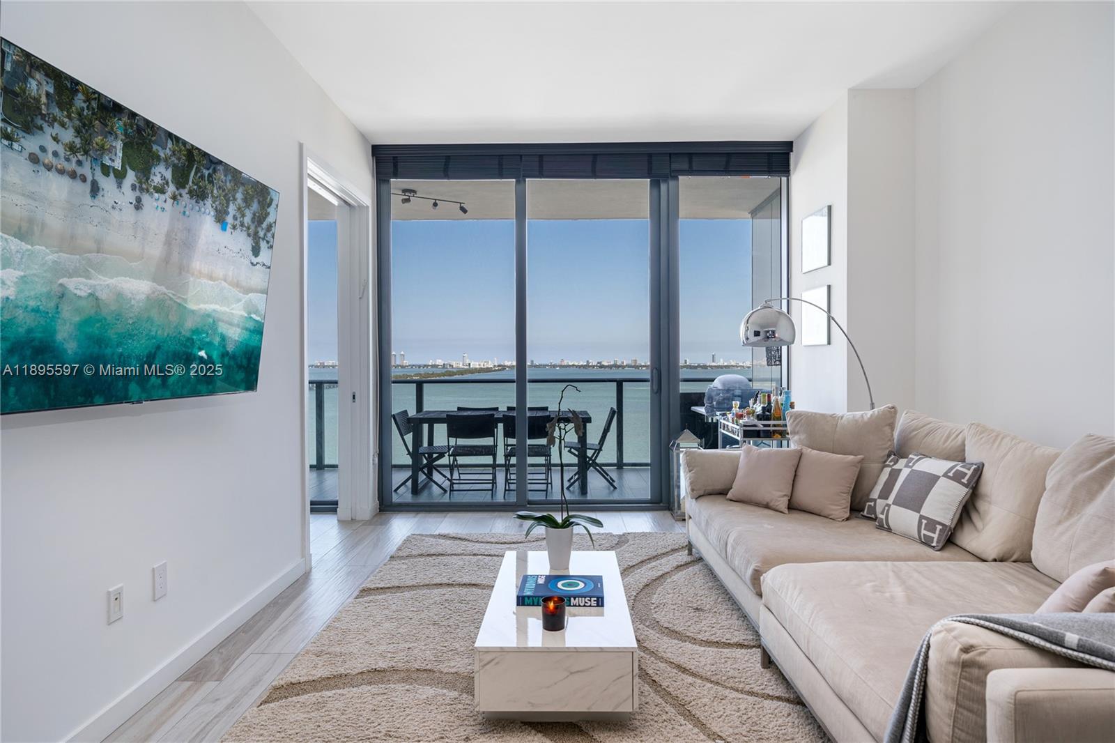 GRAN PARAISO CONDO - Residential