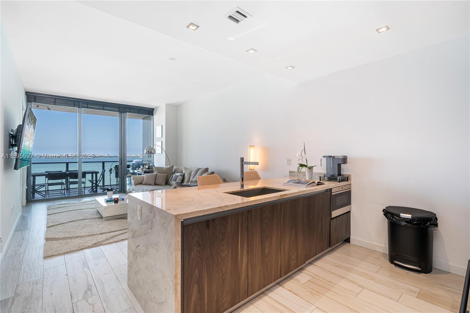GRAN PARAISO CONDO - Residential