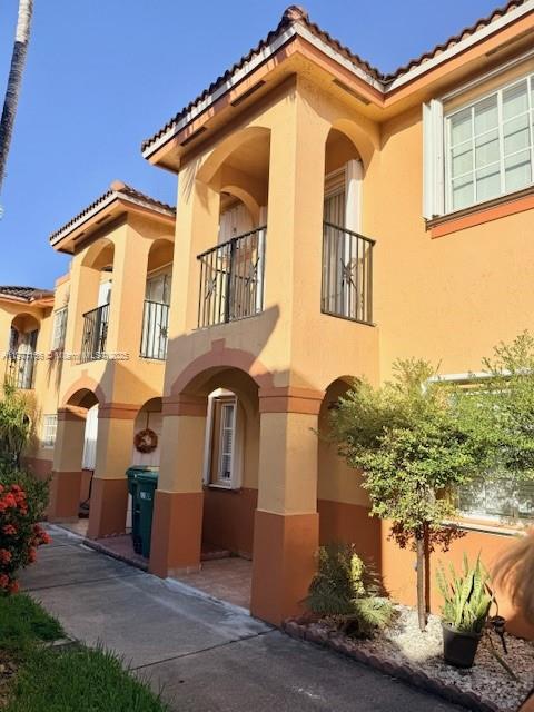 GARDENGATE TOWNHOMES I CO - Residential Lease