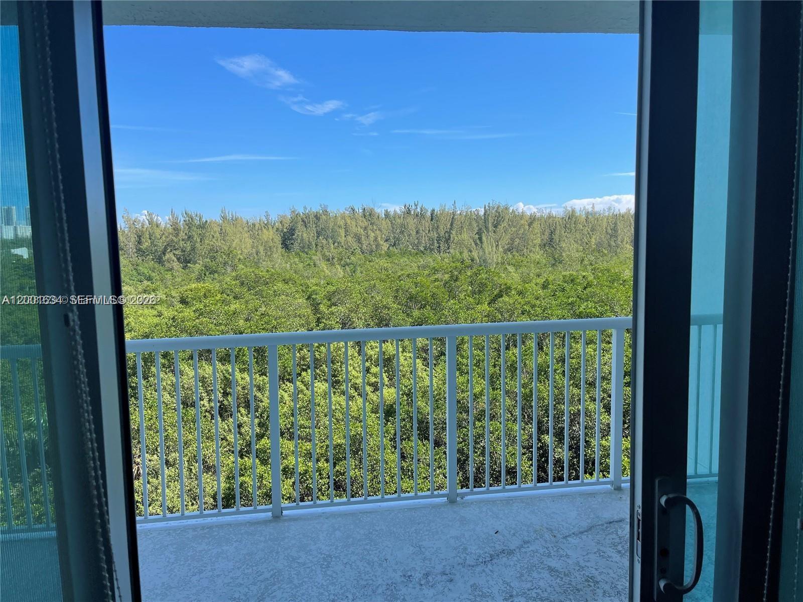 THE OAKS I CONDO - Residential Lease