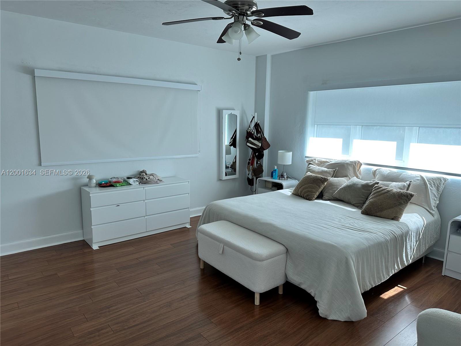 THE OAKS I CONDO - Residential Lease