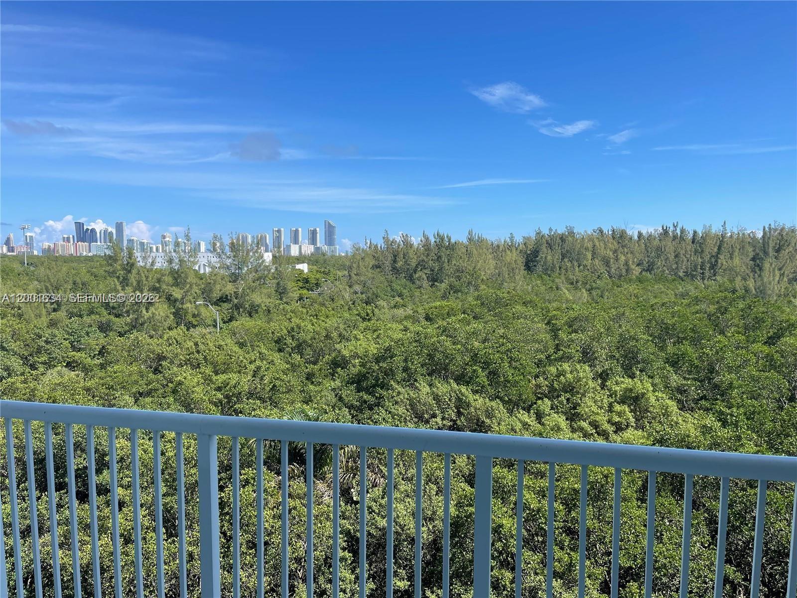 THE OAKS I CONDO - Residential Lease