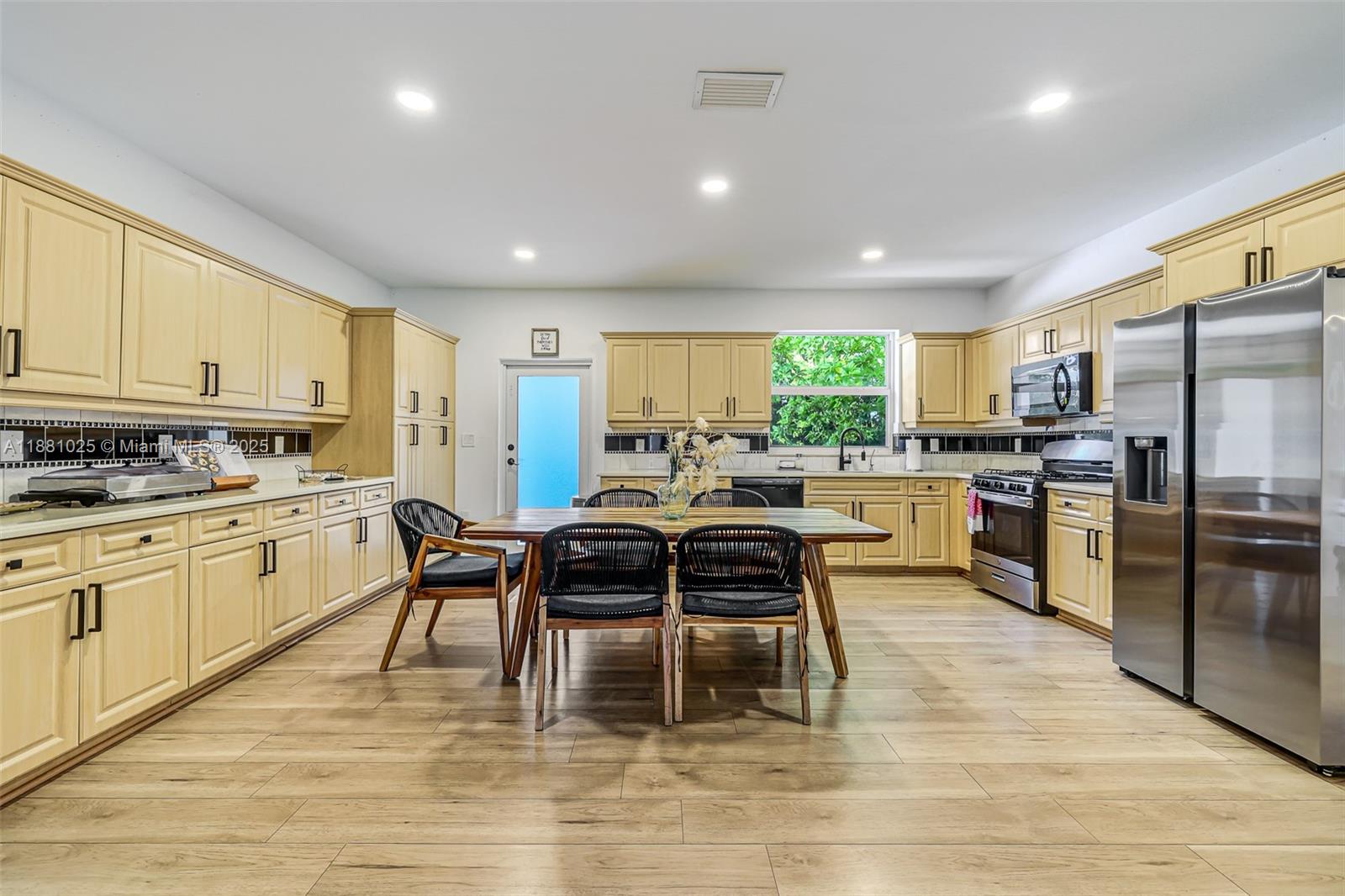 SO MIAMI GDN HEIGHTS - Residential