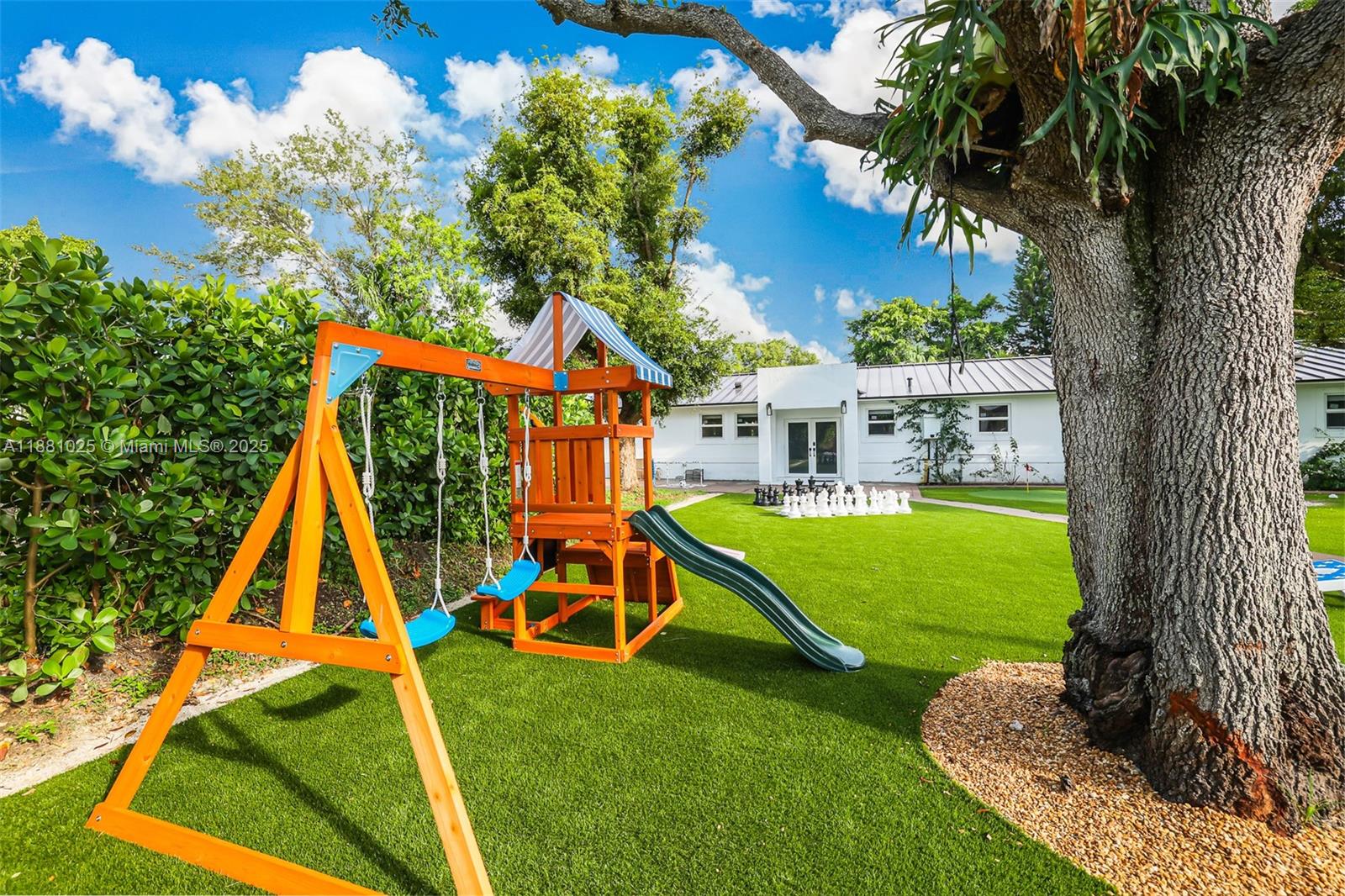 SO MIAMI GDN HEIGHTS - Residential