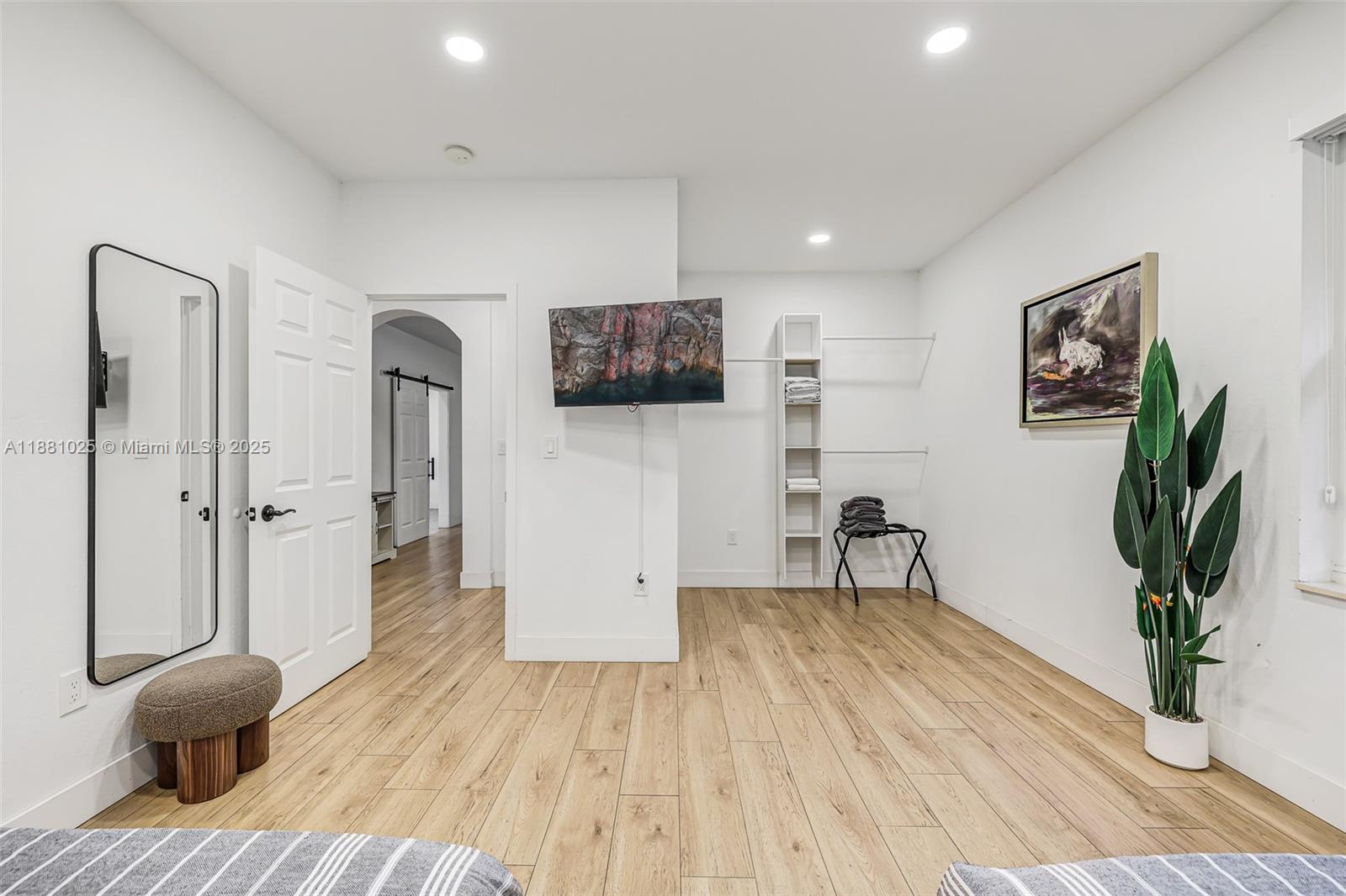 SO MIAMI GDN HEIGHTS - Residential