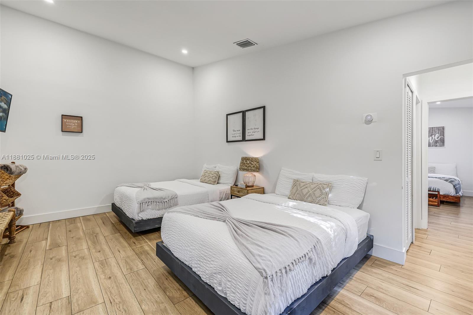 SO MIAMI GDN HEIGHTS - Residential