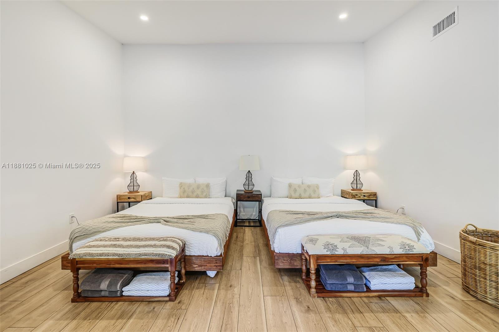 SO MIAMI GDN HEIGHTS - Residential