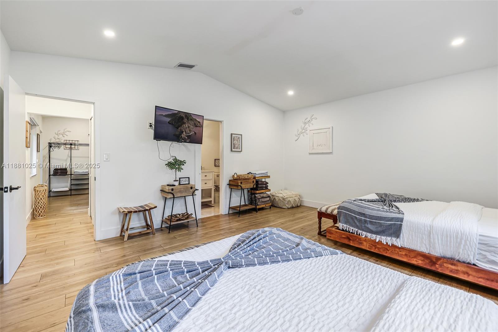 SO MIAMI GDN HEIGHTS - Residential