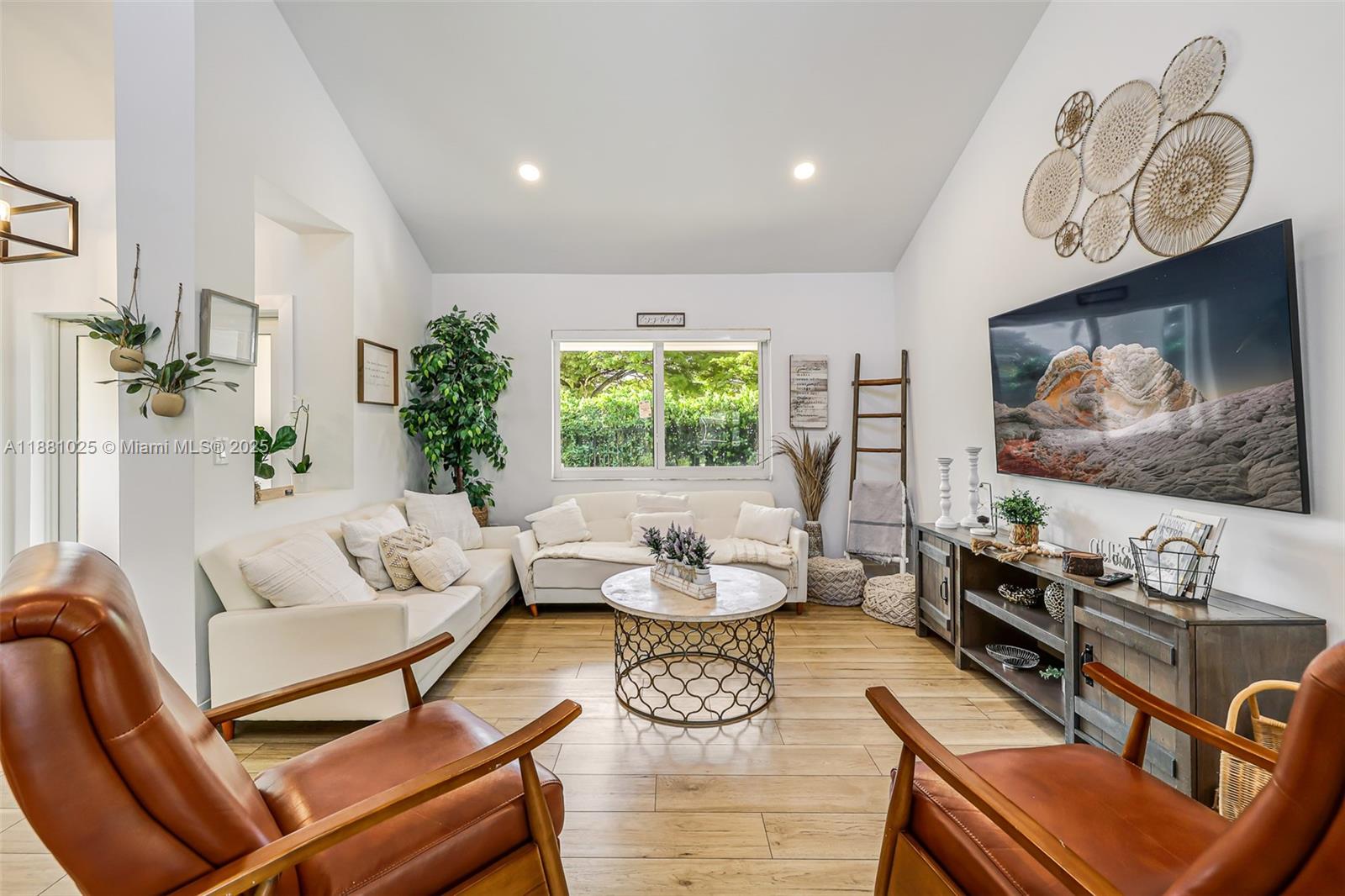 SO MIAMI GDN HEIGHTS - Residential