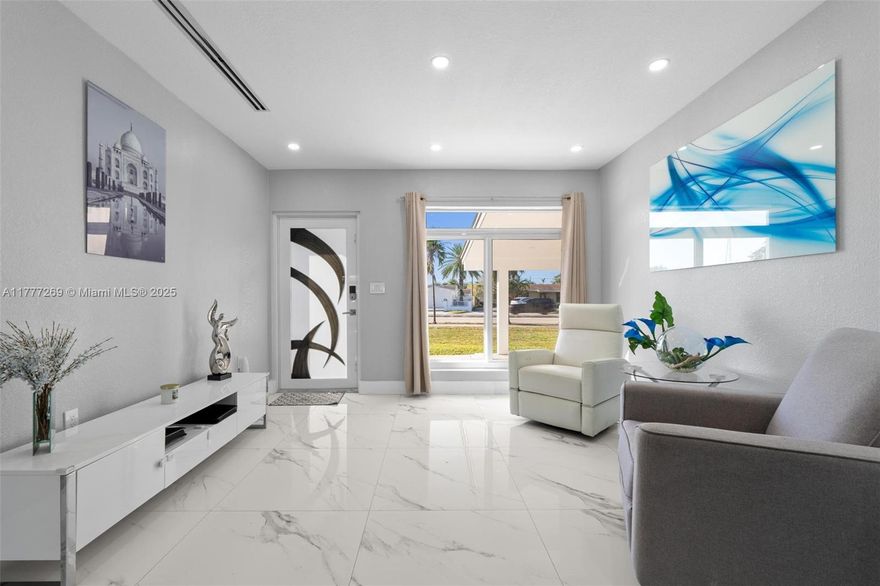 Unique Opportunity!
Renovated Property with 6 Bedrooms, 5 Bathrooms, and Great Investment Potential
This spectacular, fully renovated property offers the best of both worlds: a spacious home and an excellent opportunity to generate additional income. Located on a large lot with enough space for a pool and jacuzzi or future expansions, this property is made up of two structures, providing versatility and comfort.
The Main House has 3 bedrooms and 3 bathrooms; the secondary house has 3 bedrooms and 2 bathrooms.
Each unit has been remodeled with modern finishes. Its smart layout allows you to live in one and rent out the other, making it an ideal investment. Ample parking, perfect for multiple vehicles.
Great investment opportunity, ideal for maximizing profitability.