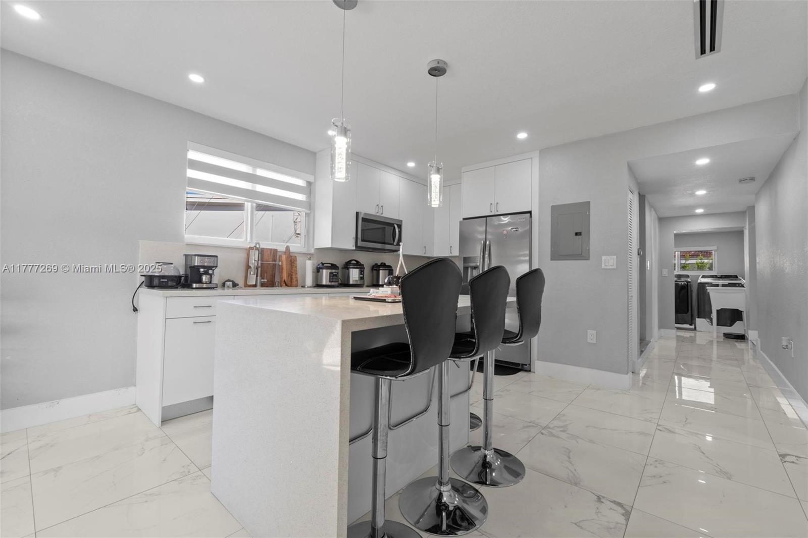 TROPICAL GARDENS ESTATES - Residential