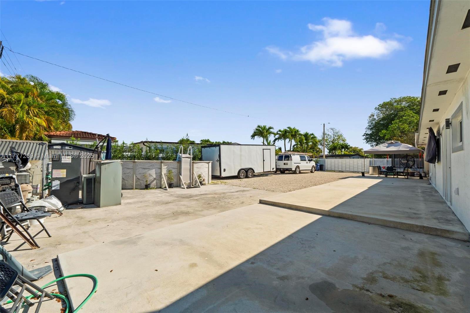 TROPICAL GARDENS ESTATES - Residential