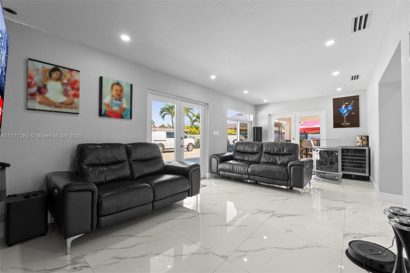TROPICAL GARDENS ESTATES - Residential