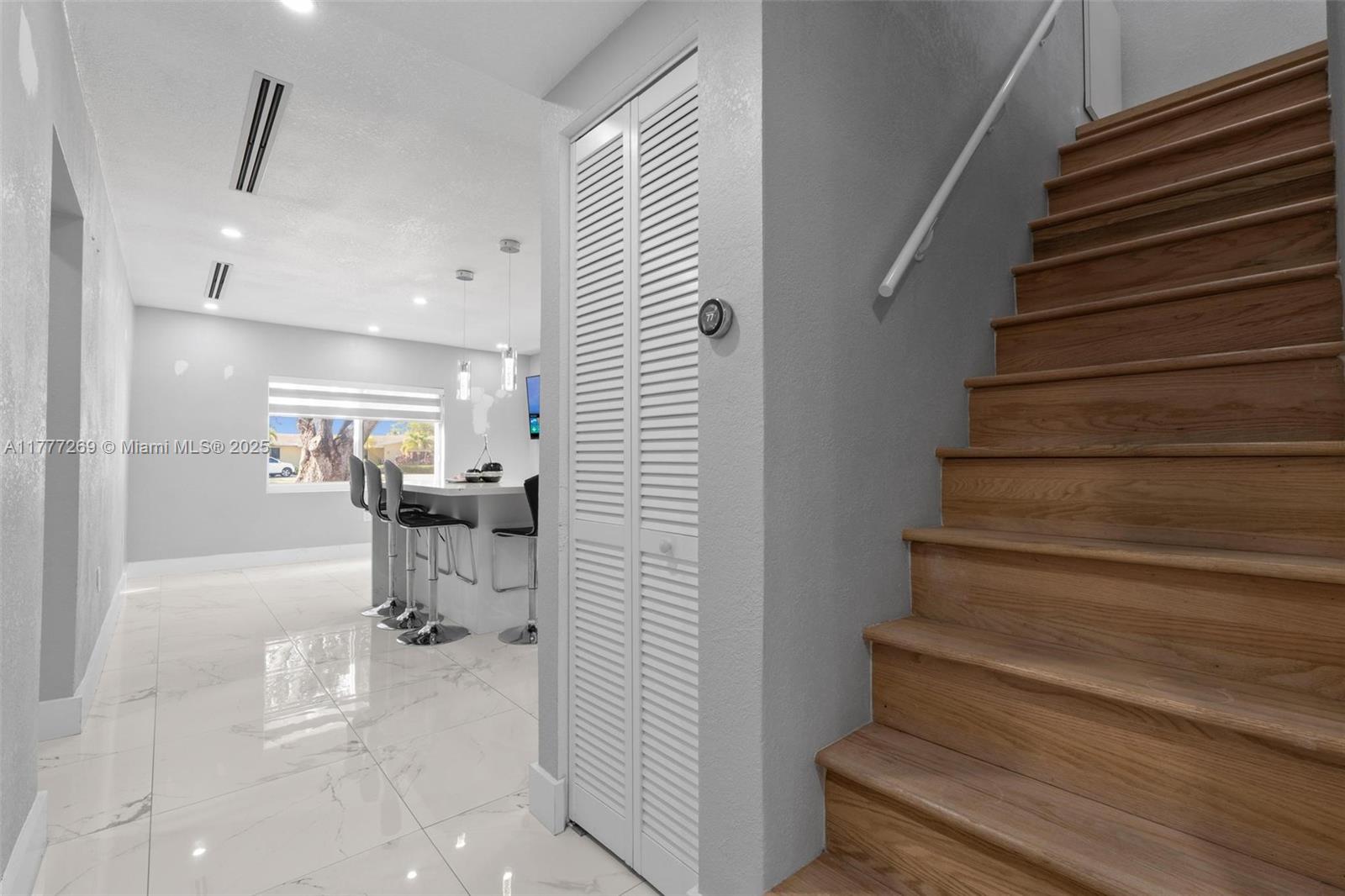 TROPICAL GARDENS ESTATES - Residential