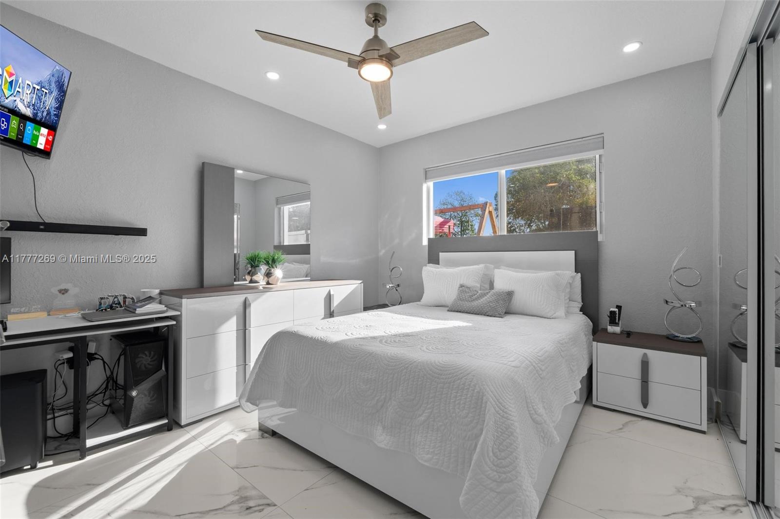 TROPICAL GARDENS ESTATES - Residential