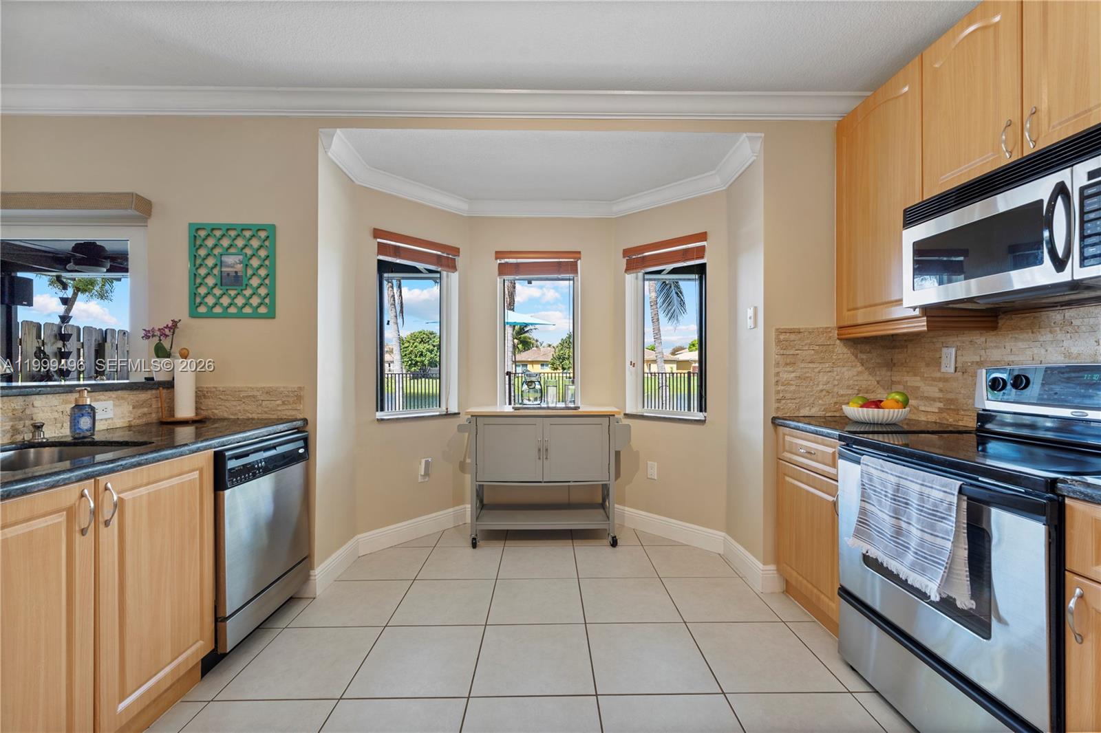 PELICAN BAY AT OLD CUTLER - Residential