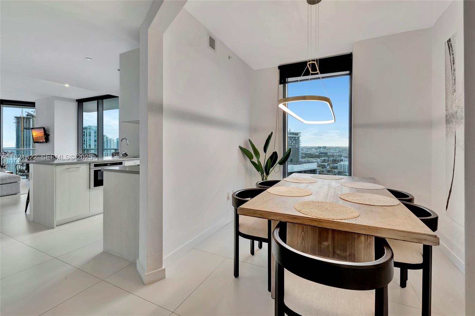 PARAISO BAYVIEWS CONDO - Residential