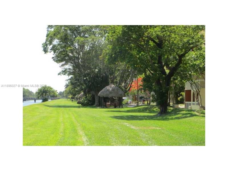 VILLAGE OF KINGS CREEK CO - Residential Lease