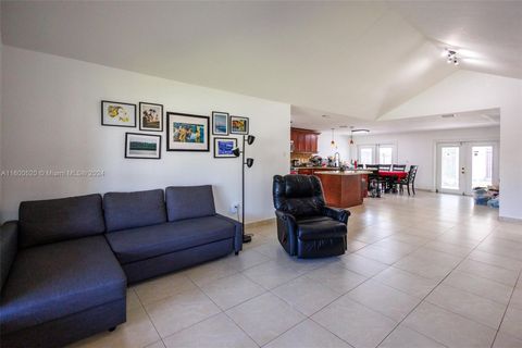 Single Family Residence in Miami FL 18366 138th Ct 3.jpg