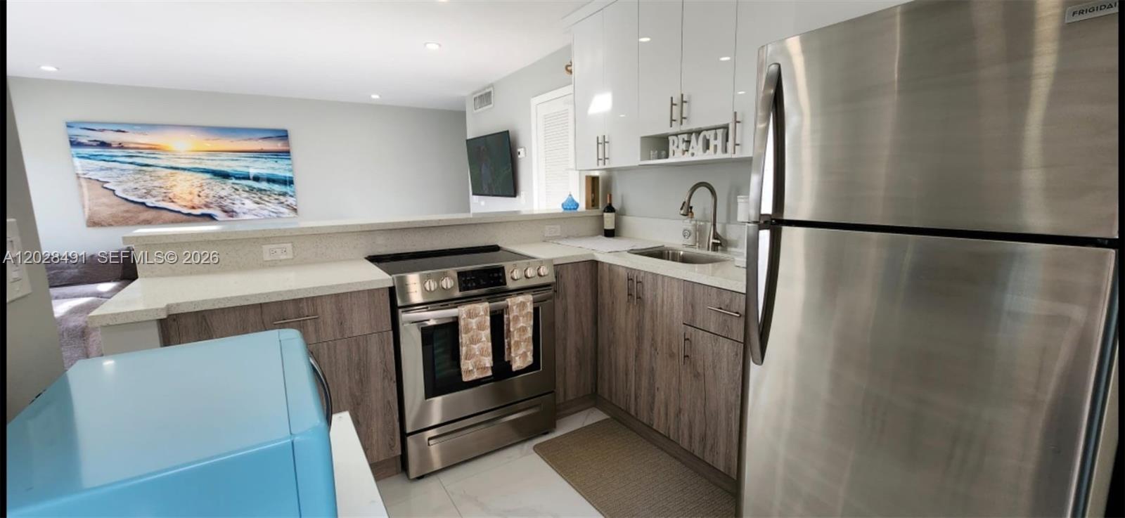 8966 Collins Ave 101