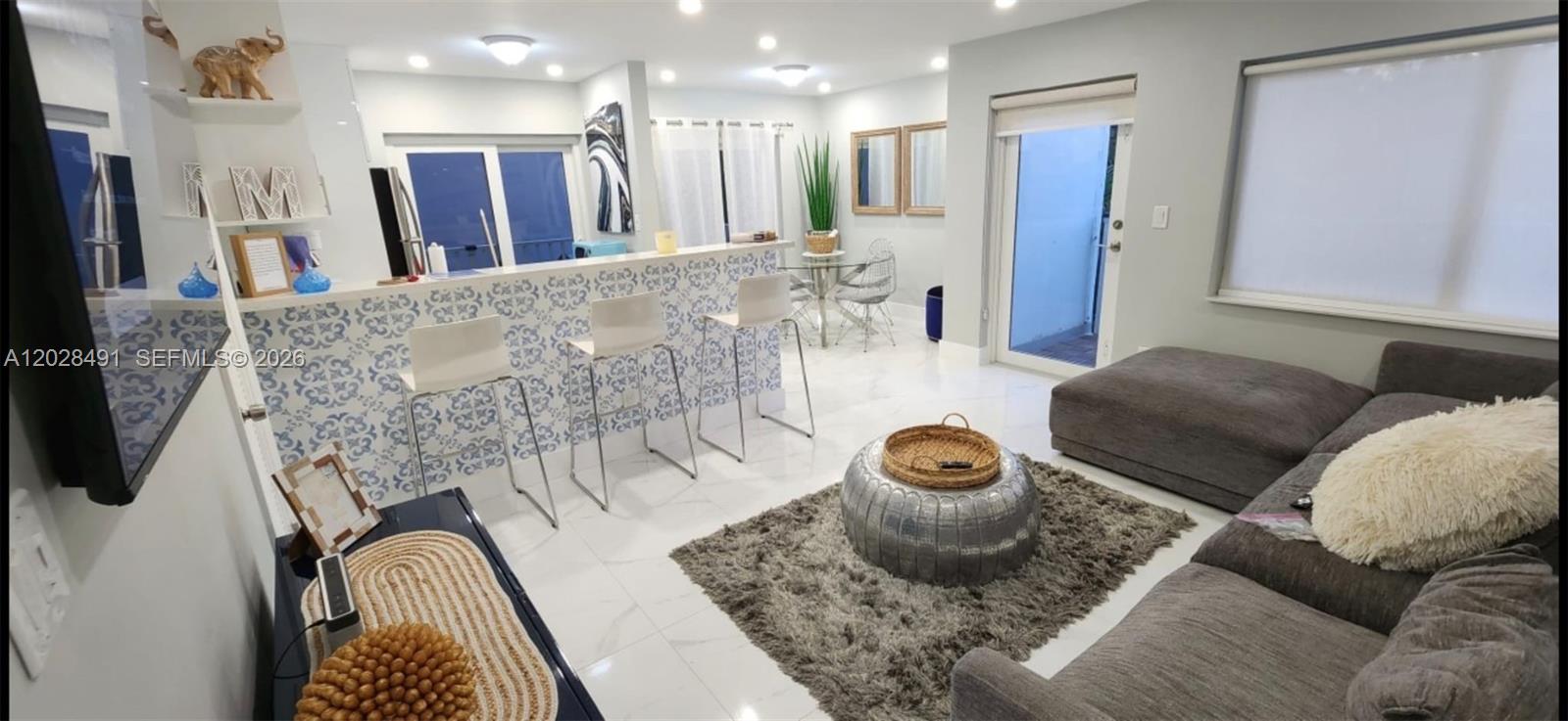 8966 Collins Ave 101