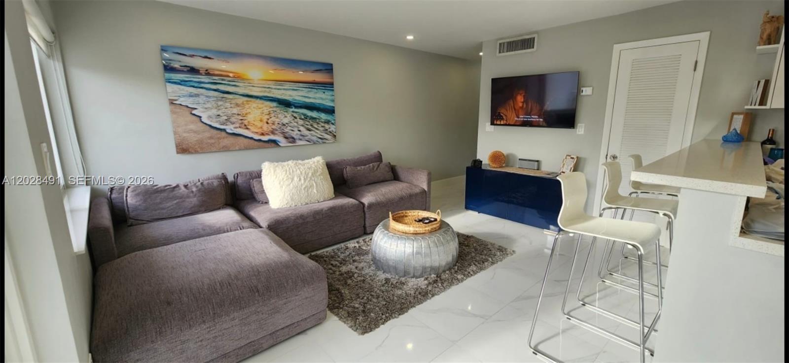 8966 Collins Ave 101