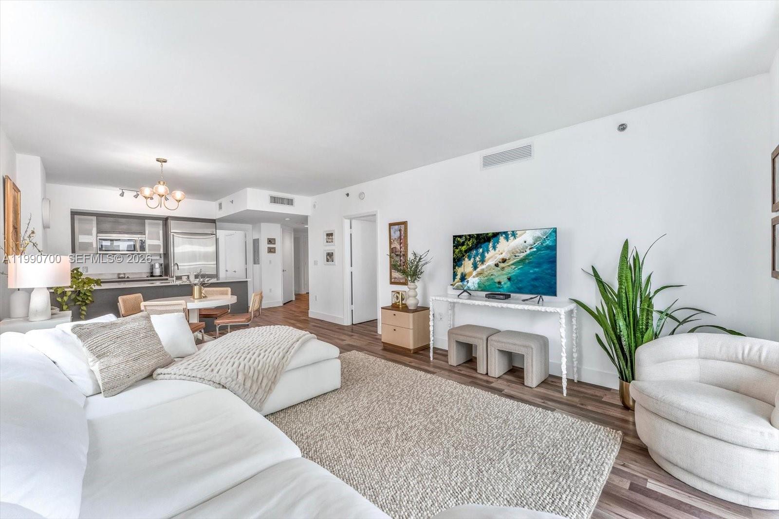 500 BRICKELL EAST CONDO - Residential