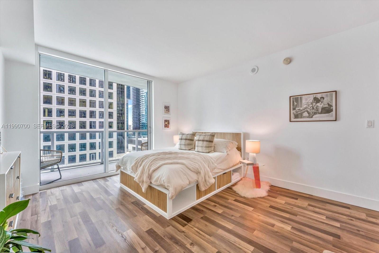 500 BRICKELL EAST CONDO - Residential