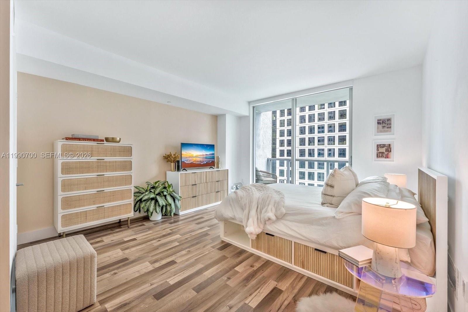 500 BRICKELL EAST CONDO - Residential