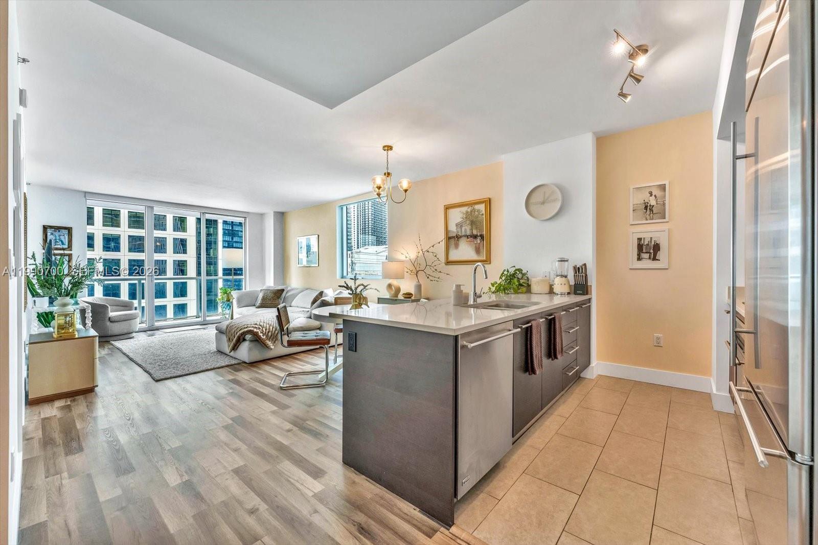 500 BRICKELL EAST CONDO - Residential
