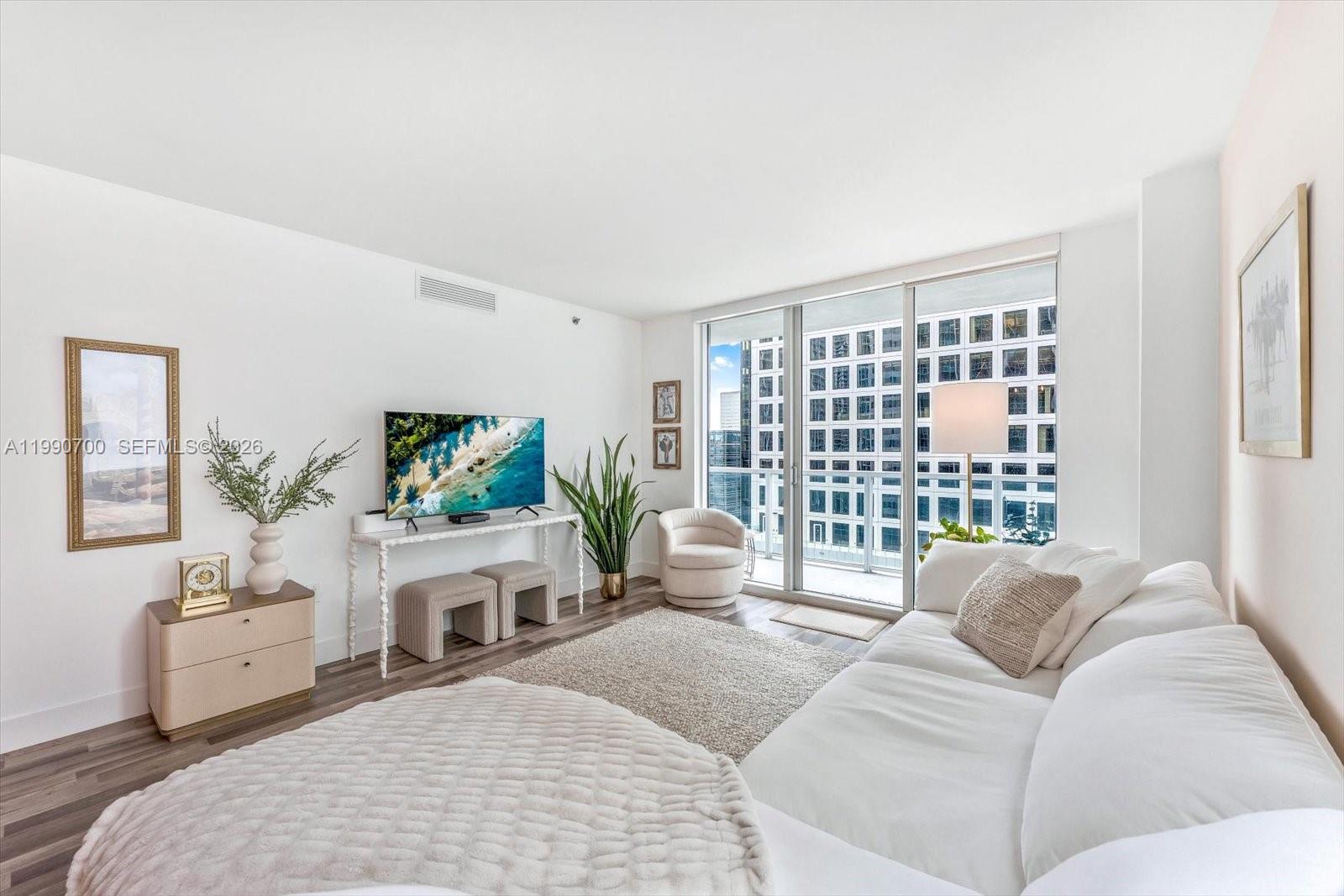 500 BRICKELL EAST CONDO - Residential