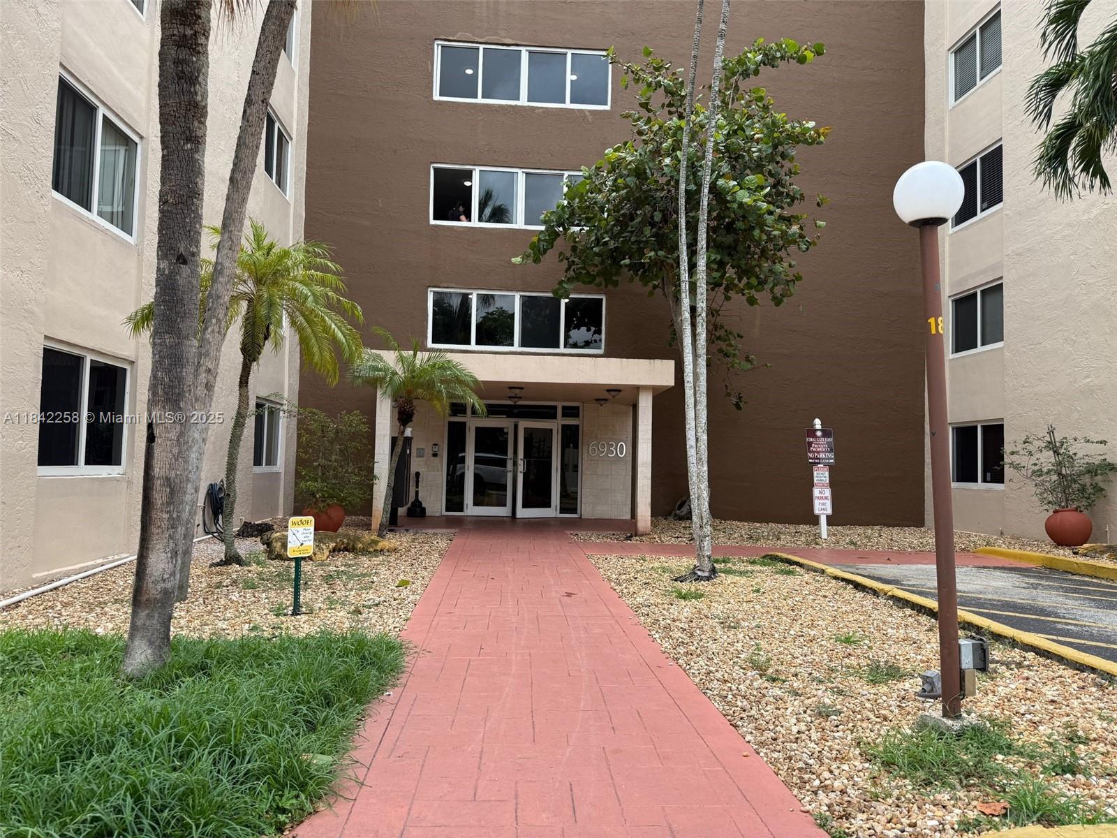 Looking for the perfect home or a smart investment property
*1 BED 1 BATH STUDIO SIZE APARTMENT*
GREAT INVESTMENT OPPORTUNITY! Amenities Include pool, gym, tennis court , security and laundry on site. EXCELLENT LOCATION , CLOSE TO HIGHWAYS, RESTAURANTES AND MORE, NO RENTAL RESTRICTIONS LOW ASSOCIATION FEES. Move-in ready or tenanted for income
Quick access to I-95, Palmetto Expressway, and Turnpike
Near Hialeah, Opa-locka, and North Miami
Close to schools, parks, restaurants, and public transportation, Downtown Miami or the beach! SCHEDULE A SHOWING TODAY! WON'T LAST!