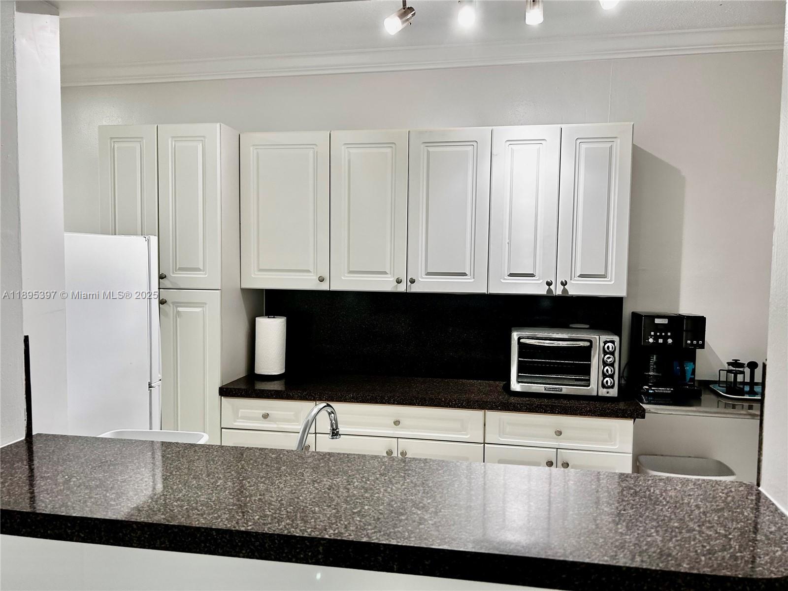 WATERWAY @ HOLLYWOOD BEAC - Residential Lease