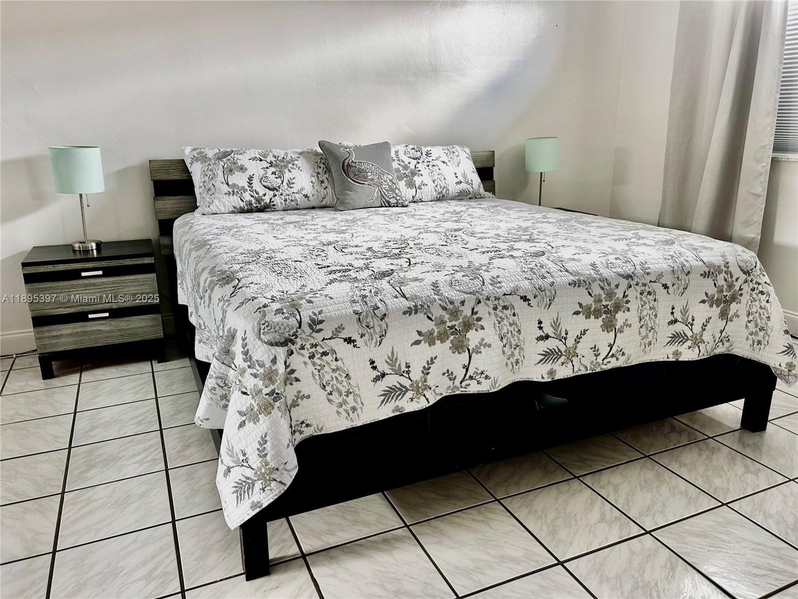 WATERWAY @ HOLLYWOOD BEAC - Residential Lease