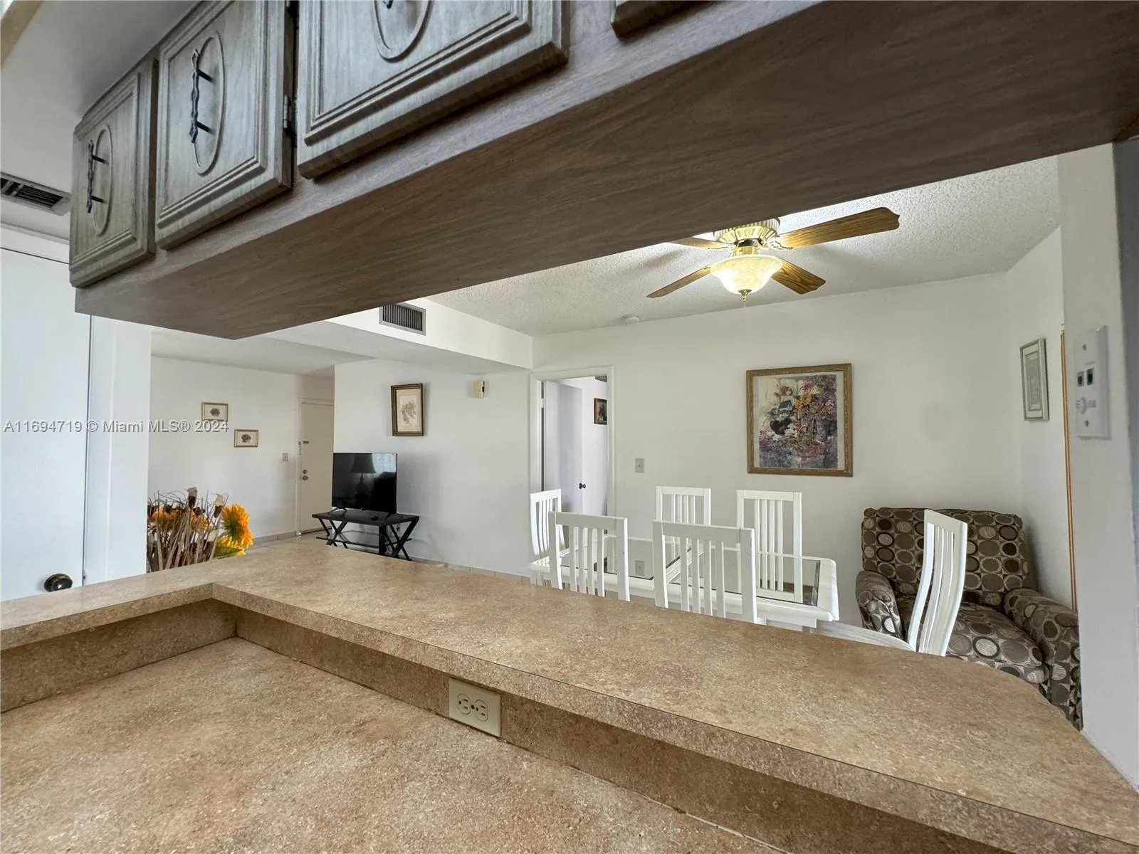 Miami, Florida 33173, United States, 1 Bedroom Bedrooms, ,2 BathroomsBathrooms,Residential,Pending,32398