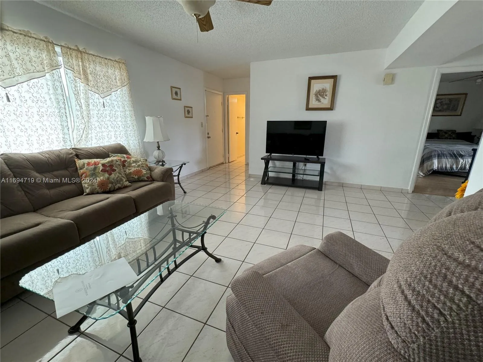Miami, Florida 33173, United States, 1 Bedroom Bedrooms, ,2 BathroomsBathrooms,Residential,Pending,32398